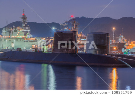 吳市潛水艇夜景 109551799