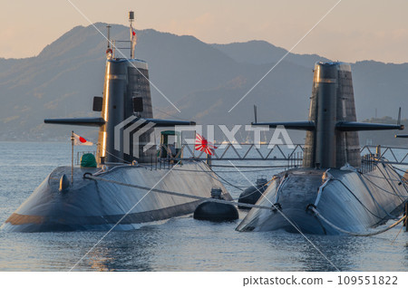 吳市潛水艇夜景 109551822