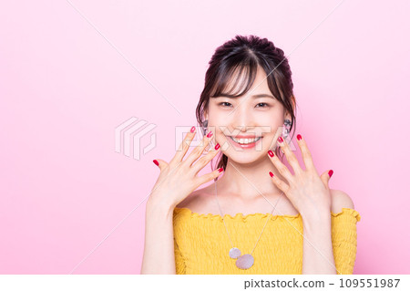 Beauty of young women 109551987