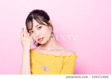 年輕女性的美麗 109551998