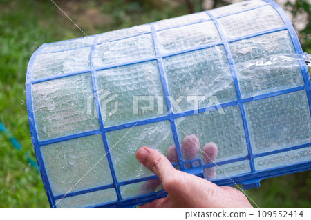 cleaning air conditioner dirty filter 109552414