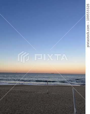 sunset beach 109553326