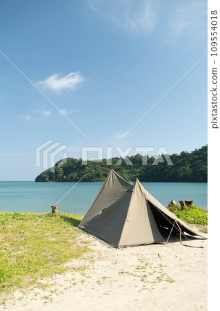 露營圖片海邊沙灘獨自露營帳篷搭建 露營圖片海邊沙灘獨自露營帳篷搭建 109554018