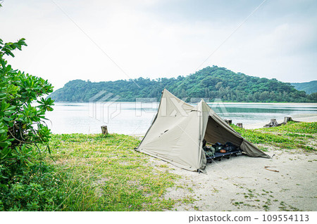 帳篷露營風景大海海灘沖繩獨自露營露營形象 帳篷露營風景大海海灘沖繩獨自露營露營形象 109554113