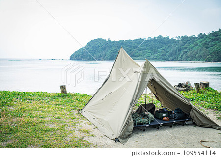 帳篷露營風景大海海灘沖繩獨自露營露營形象 帳篷露營風景大海海灘沖繩獨自露營露營形象 109554114