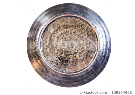 Round Japanese plate white background 109554438