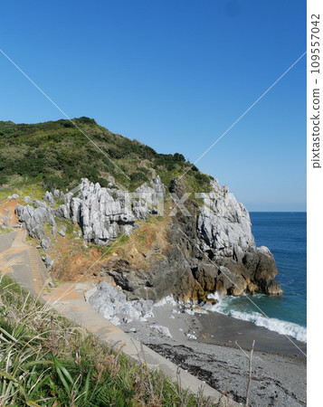三重縣鳥羽市神島喀斯特地形/庭濱海灘 109557042