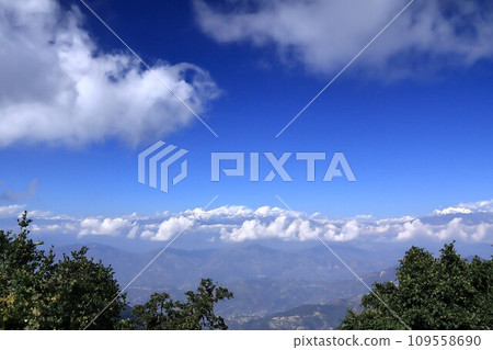 從錢德拉吉里山看喜馬拉雅山 從錢德拉吉里山看喜馬拉雅山 109558690