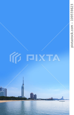Seaside view from Momochi Beach of Fukuoka Tower [ Cityscape of Fukuoka City ] 109559823