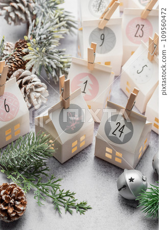Advent calendar, Christmas gifts 109560472