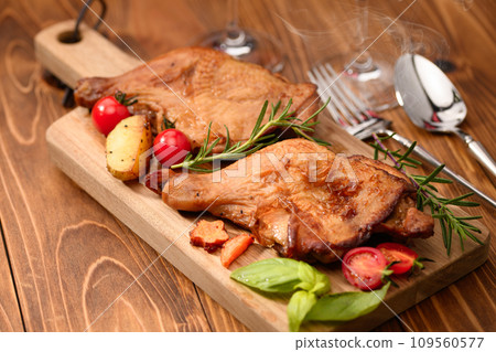 烤烤雞(雞帶骨大腿) 烤烤雞(雞帶骨大腿) 109560577