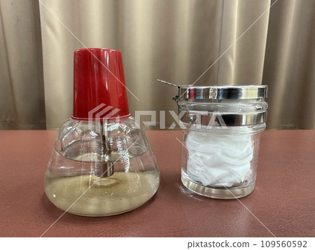 酒精、棉花 109560592