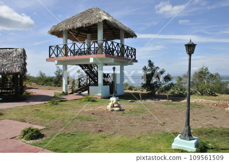 觀景台可欣賞古巴關塔那摩、關塔那摩灣和關塔那摩美軍基地的景色 觀景台可欣賞古巴關塔那摩、關塔那摩灣和關塔那摩美軍基地的景色 109561509