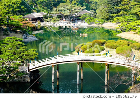 Ritsurin Garden (Takamatsu City), a special scenic spot, has three Michelin stars 109562179