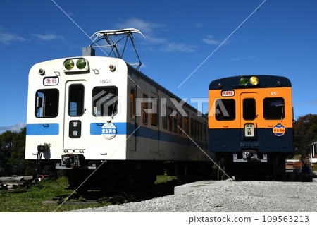小田急電鐵1800系列停靠新宿、相模大野的路線 109563213