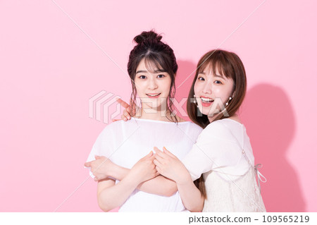 年輕女性的美麗 109565219