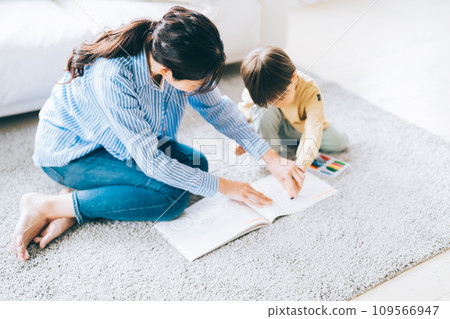 孩子和媽媽著色 109566947