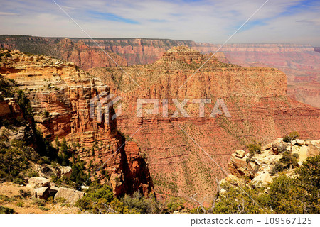 Hazy Sky Day At The Grand Canyon Arizona 109567125