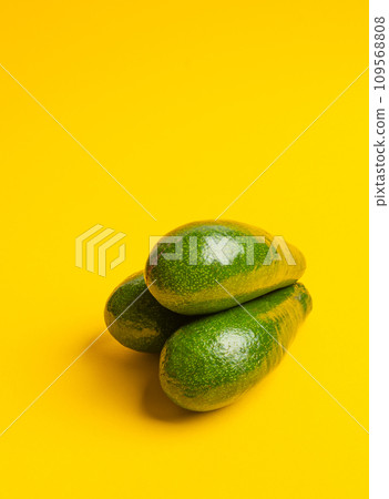 Avocado Isolated, Whole Avokado, Green Avocados Slice, Fresh Alligator Pear, Long Avocado Fruit 109568808