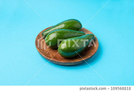 Avocado Isolated, Whole Avokado, Green Avocados Slice, Fresh Alligator Pear, Long Avocado Fruit 109568818