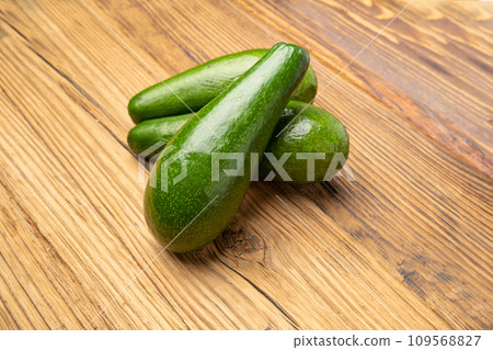 Avocado Isolated, Whole Avokado, Green Avocados Slice, Fresh Alligator Pear, Long Avocado Fruit Avocado Isolated, Whole Avokado, Green Avocados Slice, Fresh Alligator Pear, Long Avocado Fruit 109568827