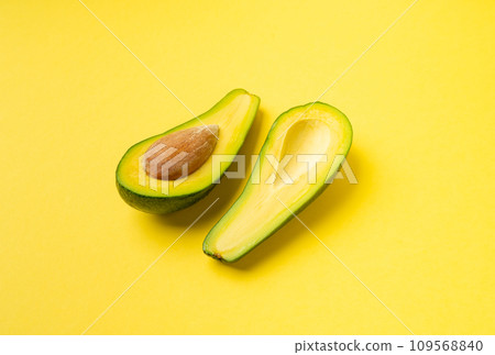 Avocado Isolated, Whole Avokado, Green Avocados Slice, Fresh Alligator Pear, Long Avocado Fruit 109568840