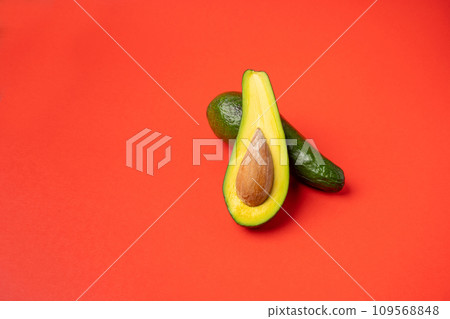 Avocado Isolated, Whole Avokado, Green Avocados Slice, Fresh Alligator Pear, Long Avocado Fruit 109568848