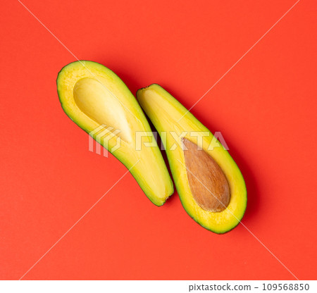Avocado Isolated, Whole Avokado, Green Avocados Slice, Fresh Alligator Pear, Long Avocado Fruit 109568850