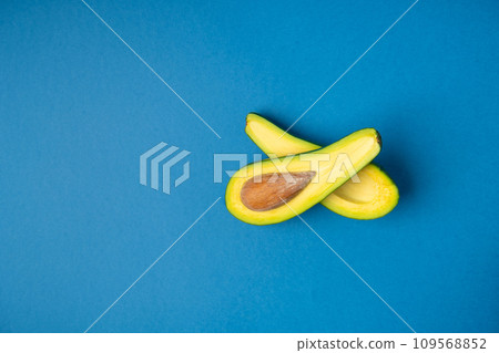 Avocado Isolated, Whole Avokado, Green Avocados Slice, Fresh Alligator Pear, Long Avocado Fruit 109568852