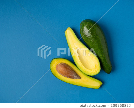 Avocado Isolated, Whole Avokado, Green Avocados Slice, Fresh Alligator Pear, Long Avocado Fruit 109568853