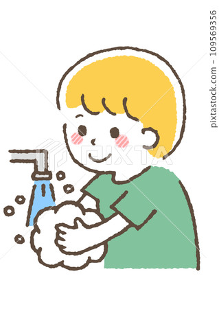 一個孩子在洗手。預防感染。 109569356