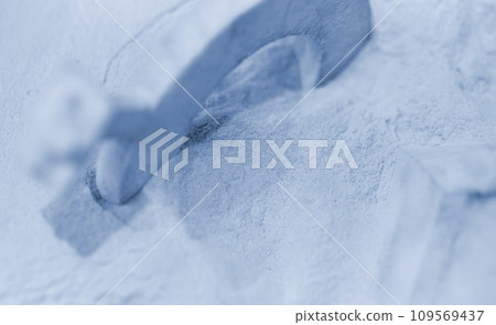 Objects printed on a 3D printer from powdered polyamide lying in white polyamide powder. Models printed on a 3D printer from powdered plastic close-up. MJF Multi Jet Fusion. 3D printing technology 109569437