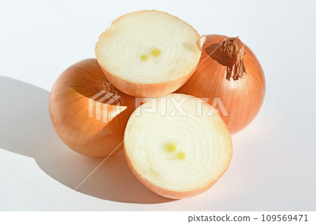 Onions from Hokkaido Onions from Hokkaido 109569471