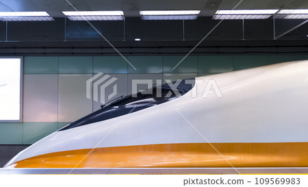 Leading car of Taiwan High Speed Rail (Taiwan High Speed Rail) 109569983