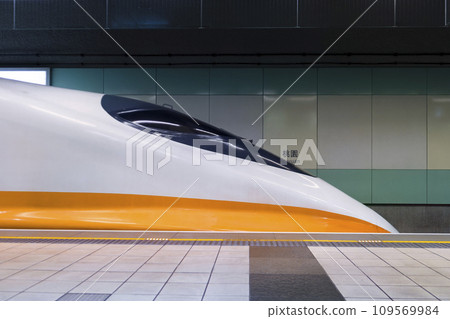 Leading car of Taiwan High Speed Rail (Taiwan High Speed Rail) 109569984