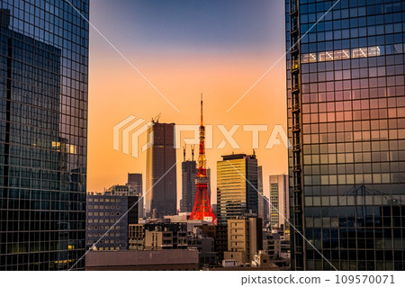 Scenery with Tokyo Tower Scenery with Tokyo Tower 109570071