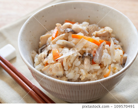  cooked rice 109570491