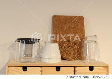 Tea set, kitchen utensils, tableware 109571250