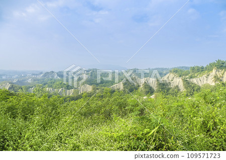 台灣高雄：天柳月世界山 / 台灣高雄 109571723