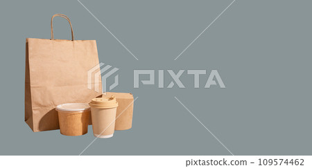Takeout kraft boxes and bag. Delivery service, banner background 109574462