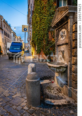 Fountain Acqua Marcia at Borgo Pio street near Vatican in Rome 109574625
