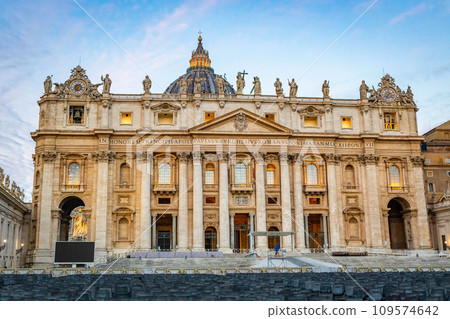 St. Peter's Basilica and Obelisk of St Peter's Square in Vatican, Italy St. Peter's Basilica and Obelisk of St Peter's Square in Vatican, Italy 109574642