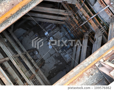 MRT construction site 109576862
