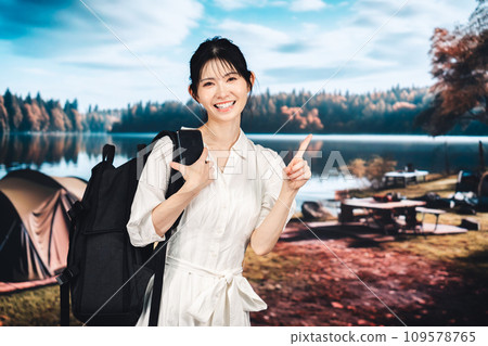 享受戶外活動的年輕女子 享受戶外活動的年輕女子 109578765