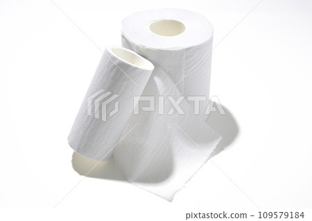Used and new toilet paper Used and new toilet paper 109579184