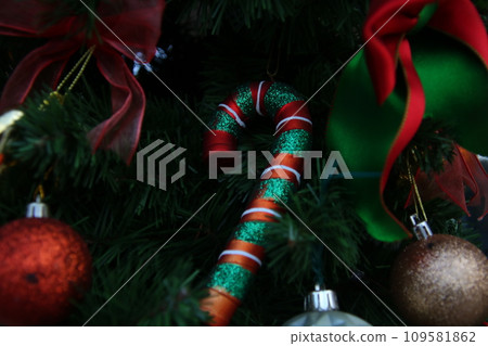 Christmas tree decoration candy cane 109581862