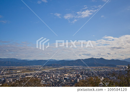 Stroll through the autumn of Mt. Hachiman Stroll through the autumn of Mt. Hachiman 109584120