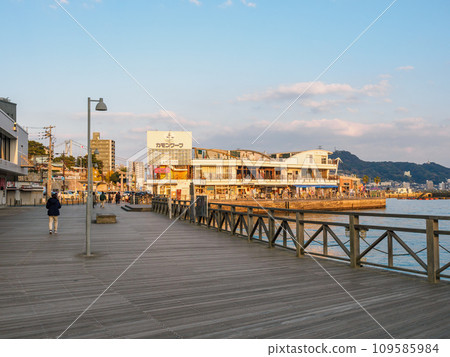 黃昏的卡蒙碼頭 黃昏的卡蒙碼頭 109585984