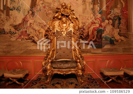 stockholm palace, throne stockholm palace, throne 109586529