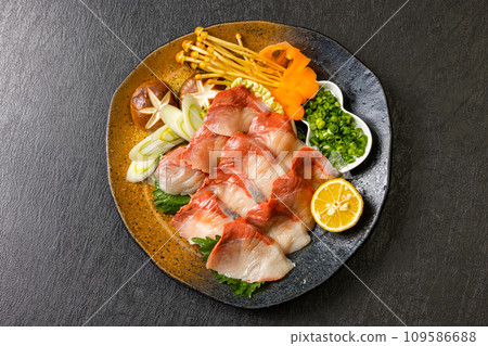 Tabu Shabu Shabu-shabu Japanese food of yellowtail 109586688